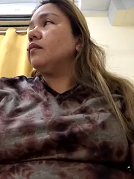 Snapshot of ambersmile chatting on 02.15.26 ambersmile online show from 02.15.26