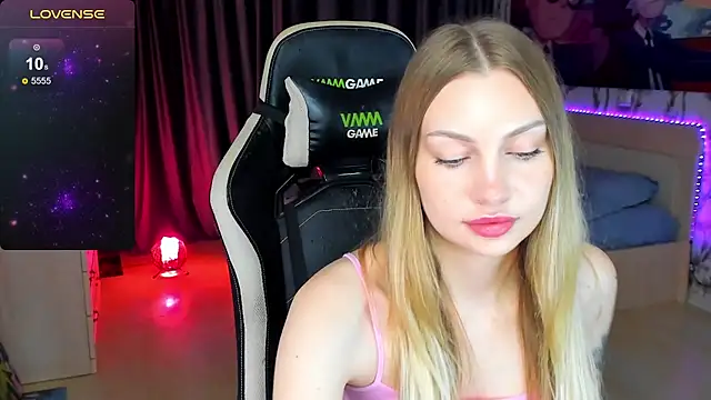 BiMolly online show from 10.14.25