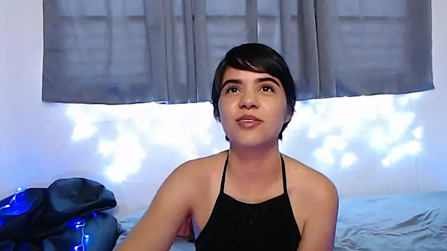 Snapshot of mia_collins_x chatting on 03.04.26 mia collins x online show from 03.04.26