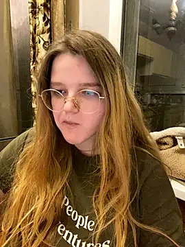 Snapshot of -MimmiLissa- chatting on 11.25.25 -MimmiLissa- online show from 11.25.25