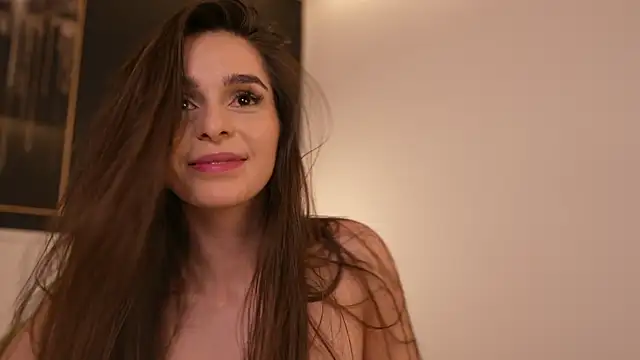 Snapshot of DoviaClaire chatting on 02.19.25 DoviaClaire online show from 02.19.25