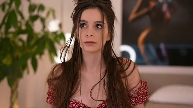 Snapshot of DoviaClaire chatting on 11.15.25 DoviaClaire online show from 11.15.25