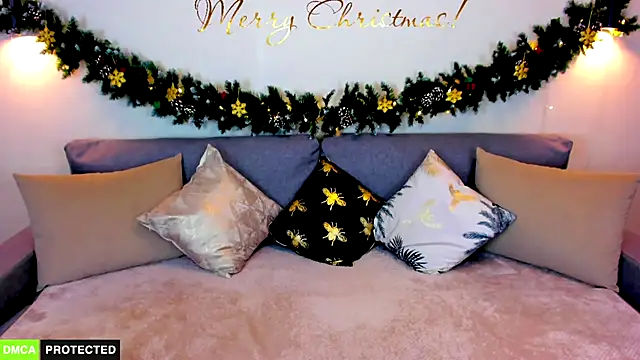 TheWoman   online show from 12.28.24