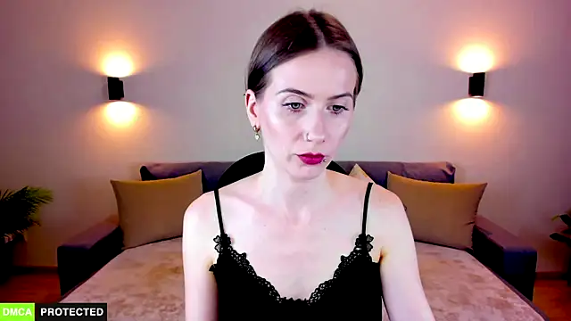 TheWoman   online show from 09.19.25