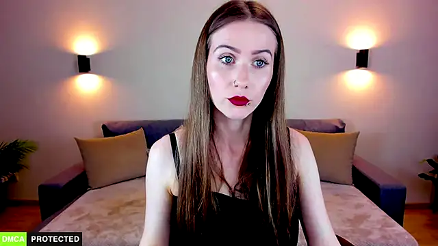 TheWoman   online show from 09.29.25