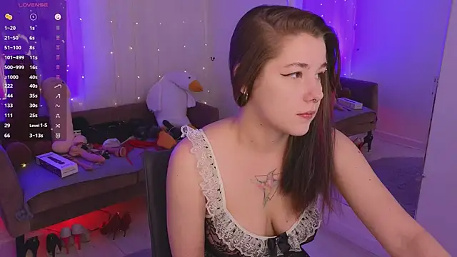 Mira Falls online show from 12.04.25