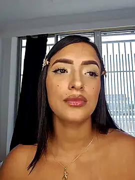 Snapshot of Shantal_Lovee chatting on 12.30.24 Shantal Lovee online show from 12.30.24