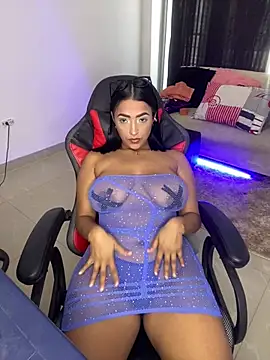 Snapshot of Shantal_Lovee chatting on 01.13.25 Shantal Lovee online show from 01.13.25