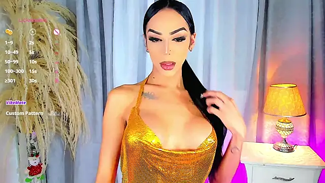 Snapshot of Michell_simons chatting on 12.11.24 Michell simons online show from 12.11.24