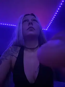 Babii Nova online show from 11.25.25