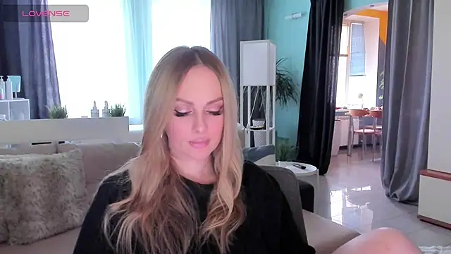 Libby Nora online show from 03.12.25