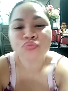 XXLorie 02 online show from 03.06.25