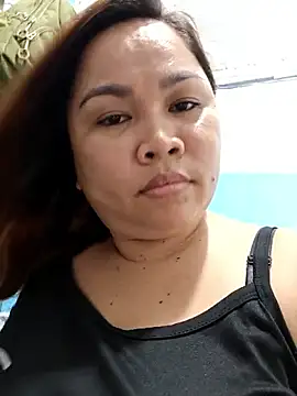 Snapshot of XXLorie_02 chatting on 06.14.26 XXLorie 02 online show from 06.14.26