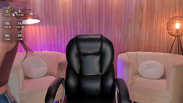 AmyDavis  online show from 12.06.24