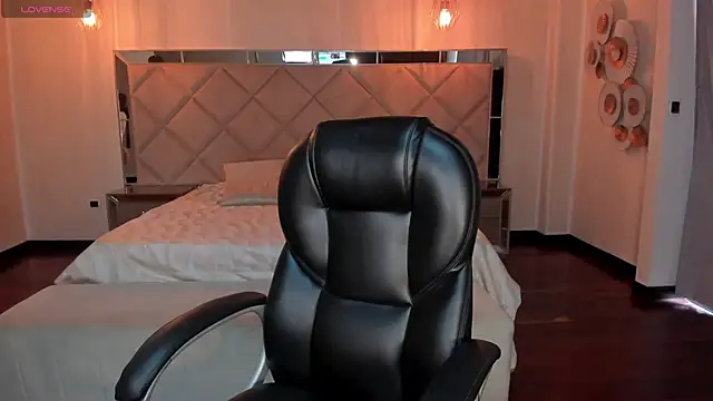 AmyDavis  online show from 01.02.25