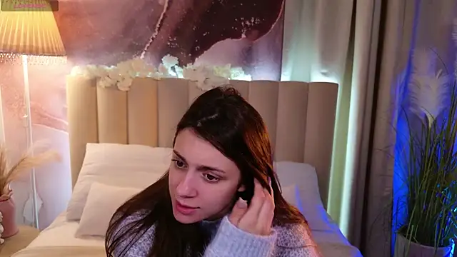 Eille Elfie online show from 09.29.25