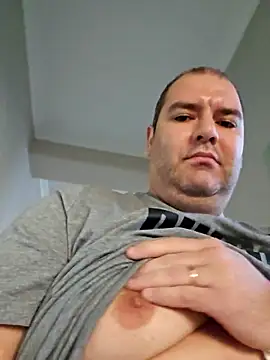 Snapshot of Andrew1900529 chatting on 11.05.25 Andrew1900529 online show from 11.05.25