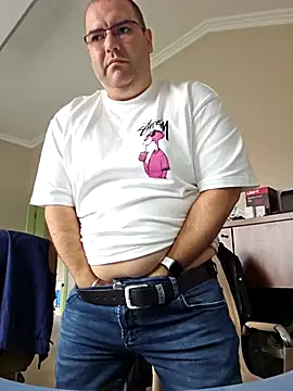 Snapshot of Andrew1900529 chatting on 12.03.25 Andrew1900529 online show from 12.03.25