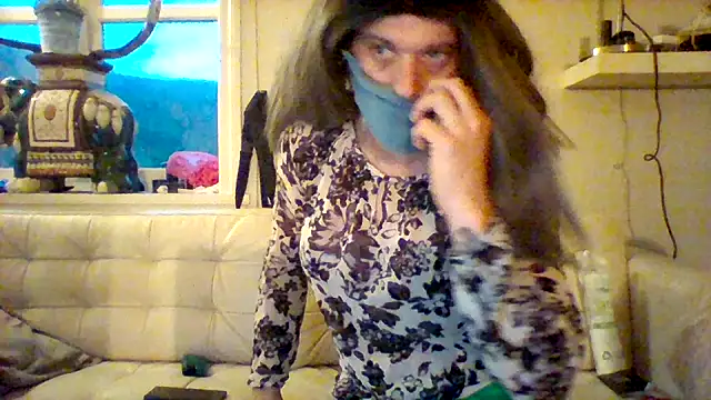 Snapshot of SassyAmanda87 chatting on 11.28.25 SassyAmanda87 online show from 11.28.25