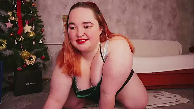 Snapshot of Evelively chatting on 01.05.25 Evelively online show from 01.05.25