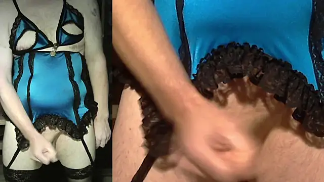 Snapshot of fetishkraut chatting on 10.24.25 fetishkraut online show from 10.24.25