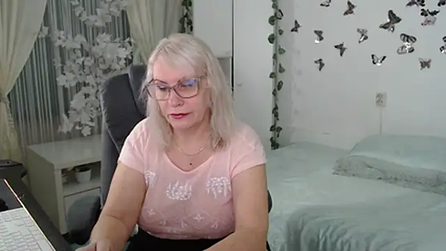 Ghertrude52 online show from 04.11.26