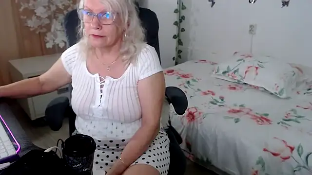 Ghertrude52 online show from 05.20.26