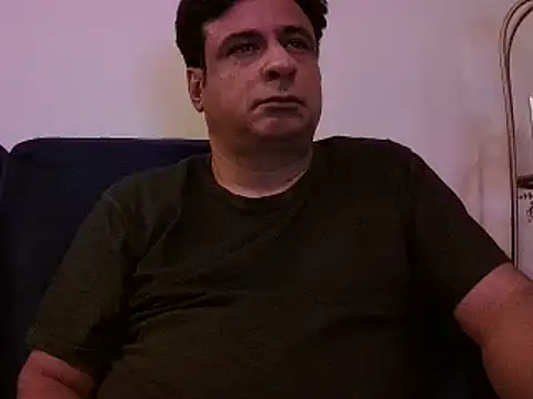 Snapshot of desipapaxxx chatting on 02.20.25 desipapaxxx online show from 02.20.25