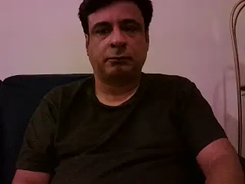 Snapshot of desipapaxxx chatting on 02.21.25 desipapaxxx online show from 02.21.25