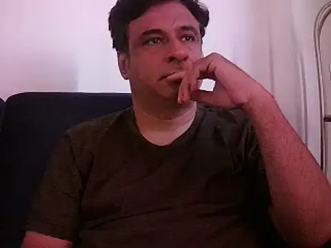 Snapshot of desipapaxxx chatting on 03.12.25 desipapaxxx online show from 03.12.25