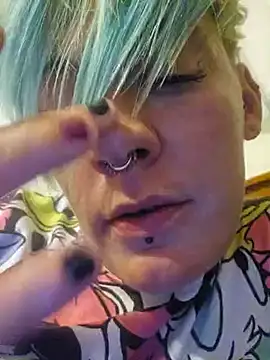 Snapshot of PinkTheHawk chatting on 01.09.25 PinkTheHawk online show from 01.09.25