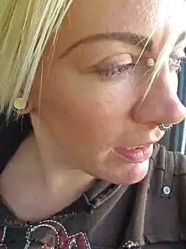 Snapshot of PinkTheHawk chatting on 03.21.25 PinkTheHawk online show from 03.21.25