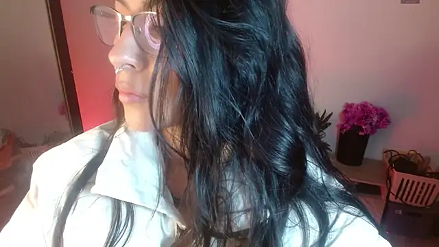 karlavittar online show from 10.14.25