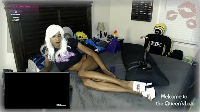 QueenofWhiteIce online show from 01.21.25