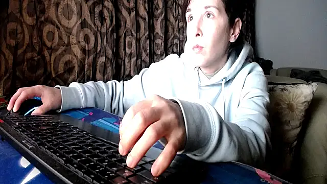 Snapshot of SexxyLety chatting on 05.02.26 SexxyLety online show from 05.02.26