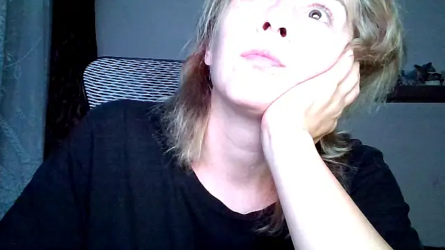 Snapshot of SexxyLety chatting on 07.12.26 SexxyLety online show from 07.12.26