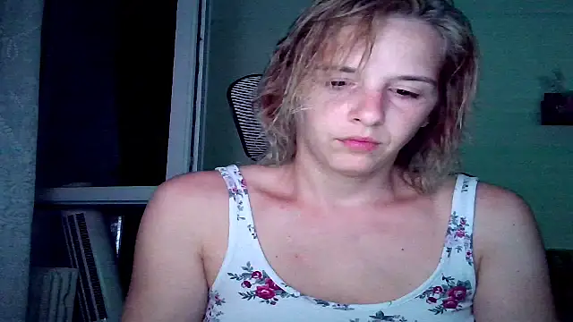 Snapshot of SexxyLety chatting on 07.15.26 SexxyLety online show from 07.15.26