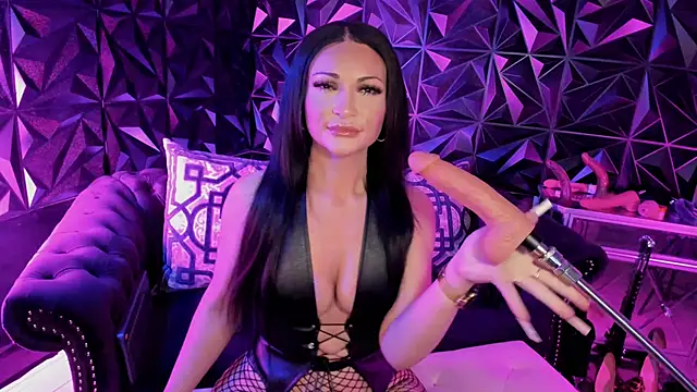 Snapshot of NatashaxoBangs chatting on 12.16.25 NatashaxoBangs online show from 12.16.25