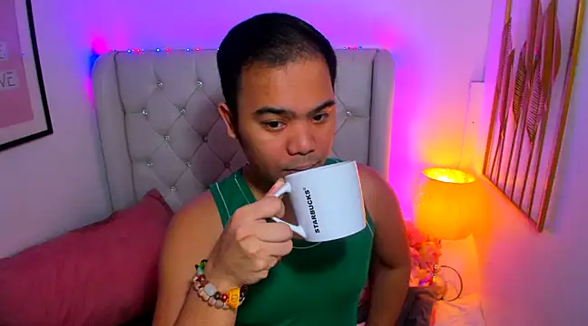 Snapshot of AsianZero chatting on 02.01.25 AsianZero online show from 02.01.25