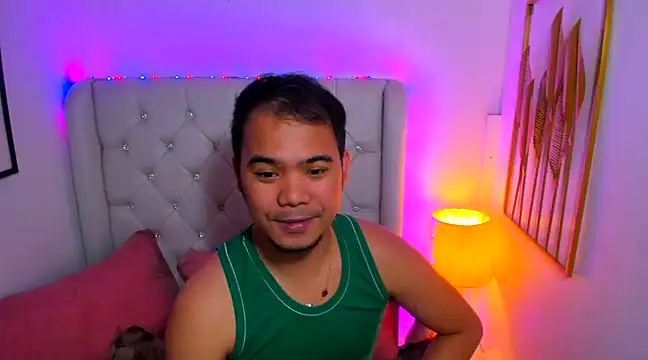 Snapshot of AsianZero chatting on 02.02.25 AsianZero online show from 02.02.25