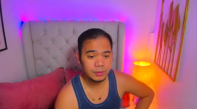 Snapshot of AsianZero chatting on 02.03.25 AsianZero online show from 02.03.25