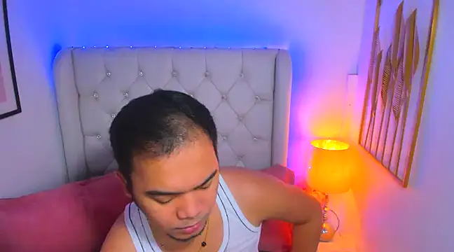 Snapshot of AsianZero chatting on 02.04.25 AsianZero online show from 02.04.25