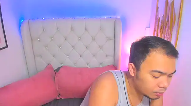 Snapshot of AsianZero chatting on 02.06.25 AsianZero online show from 02.06.25