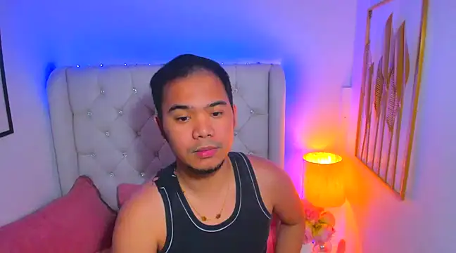 Snapshot of AsianZero chatting on 02.07.25 AsianZero online show from 02.07.25