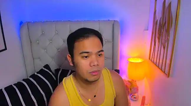 Snapshot of AsianZero chatting on 02.09.25 AsianZero online show from 02.09.25