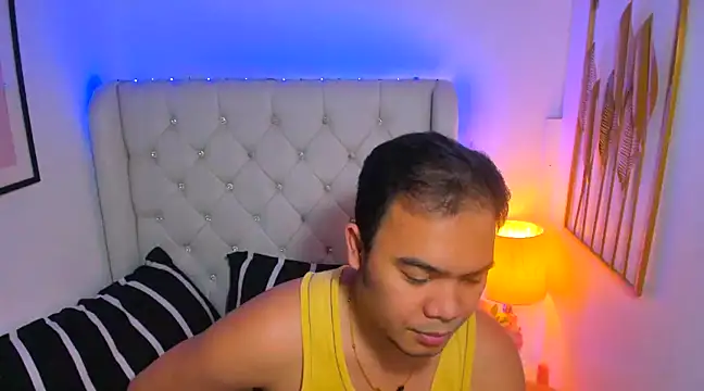 Snapshot of AsianZero chatting on 02.09.25 AsianZero online show from 02.09.25