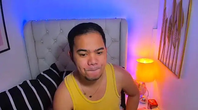 Snapshot of AsianZero chatting on 02.10.25 AsianZero online show from 02.10.25