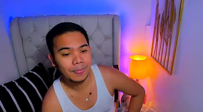 Snapshot of AsianZero chatting on 02.10.25 AsianZero online show from 02.10.25