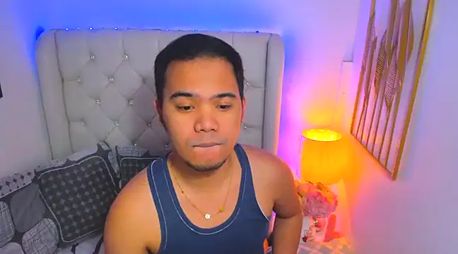 Snapshot of AsianZero chatting on 02.11.25 AsianZero online show from 02.11.25