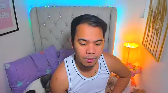 Snapshot of AsianZero chatting on 02.25.25 AsianZero online show from 02.25.25